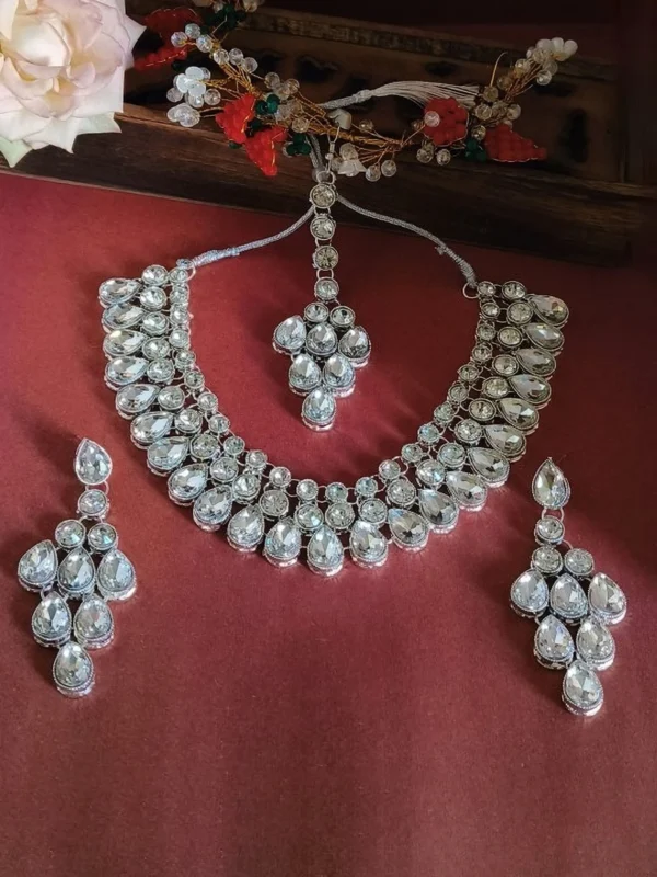 american diamond choker necklace set with earrings and maang tikka