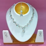crystal teardrop necklace set with earrings and maang tikka
