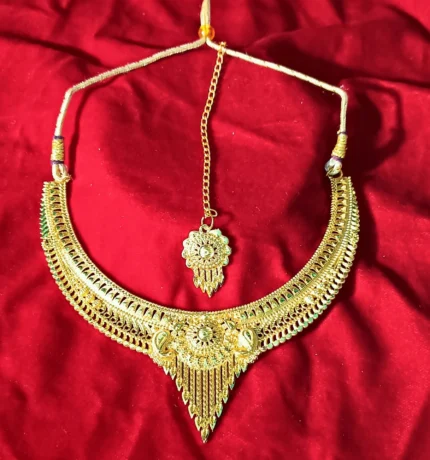 gold plated bridal choker necklace set with earrings and maang tikka