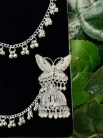 side chain sahare detail silver jhumka earrings